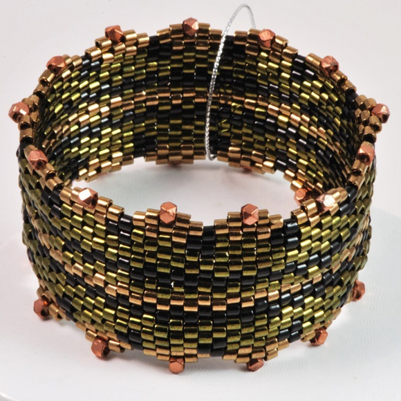 Handcrafted Snakeskin Peyote Stitch Glass Bracelet - Picture 3 of 4